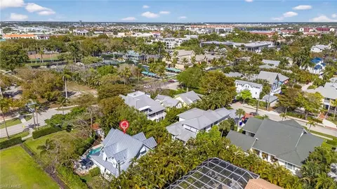 View/Area - 660 8th Ave S, Naples, FL 34102 photo 4 of 7