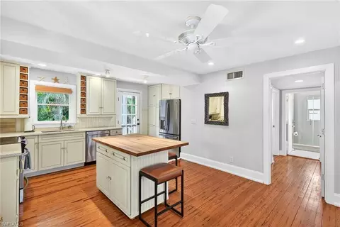 Kitchen - 660 8th Ave S, Naples, FL 34102 photo 2 of 5