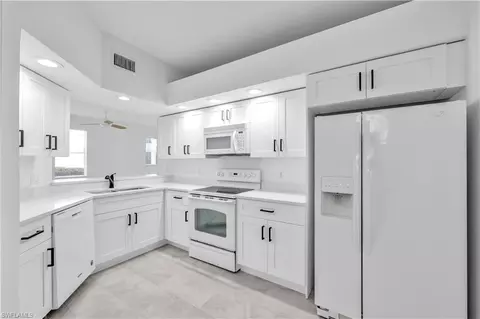 365 Stella Maris Dr N #2901, Naples, FL 34114