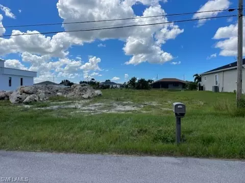 4434 Connection Ave, Cape Coral, FL 33993