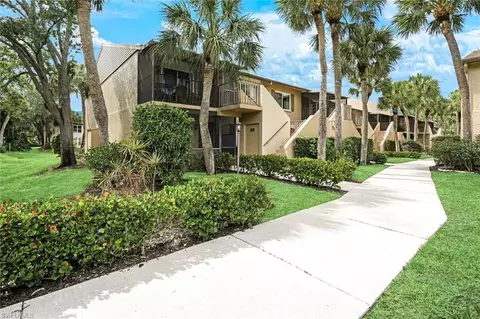 4240 Jack Frost Ct #6, Naples, FL 34112