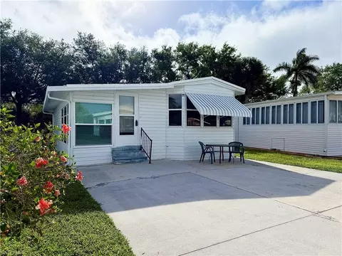 5 Bass Ln #5, Naples, FL 34114
