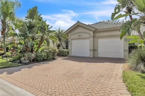 837 Vistana Cir #20, Naples, FL 34119