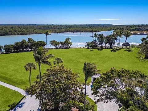 210 220 Bay Rd, Naples, FL 34102 photo 2
