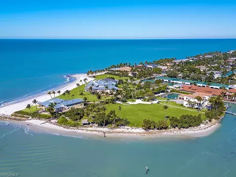 210 220 Bay Rd, Naples, FL 34102 photo 3
