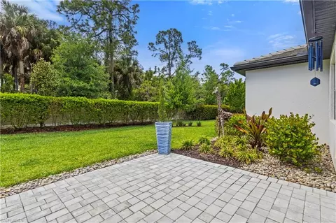 Exterior - 10475 Ventana Ln, Naples, FL 34120 photo 5 of 8