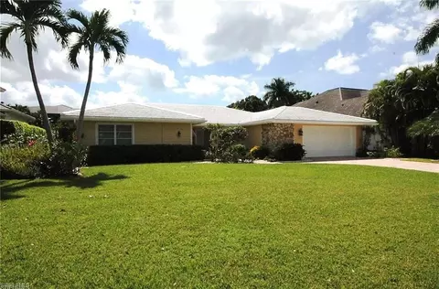 656 Binnacle Dr, Naples, FL 34103