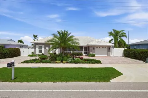 813 N Barfield Dr, Marco Island, FL 34145