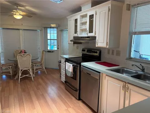 Kitchen - 49 Turquoise Ave #49T, Naples, FL 34114 photo 3 of 3