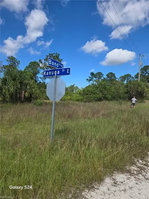 630 S Bond Ave, Lehigh Acres, FL 33974