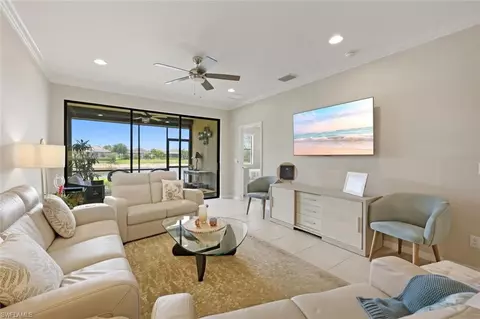 9440 Benvenuto Ct #3-104, Naples, FL 34119