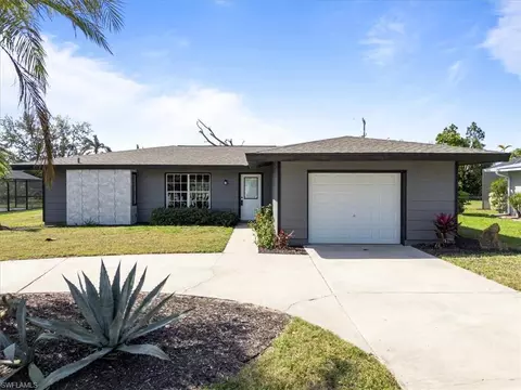 4216 SE 1st Ct, Cape Coral, FL 33904
