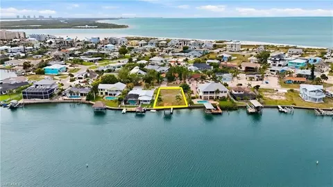 8061 Lagoon Rd, Fort Myers Beach, FL 33931