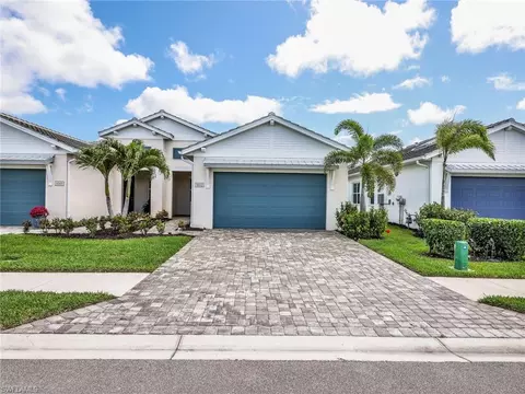 9052 Saint Lucia Dr, Naples, FL 34114