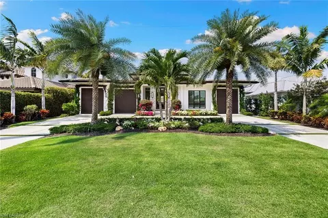 Exterior - 1850 Kingfish Rd, Naples, FL 34102 photo 2 of 7