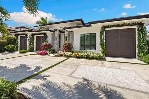 Exterior - 1850 Kingfish Rd, Naples, FL 34102 photo 6 of 7