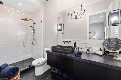 Bath - 1850 Kingfish Rd, Naples, FL 34102 photo 7 of 10