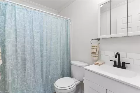 Bath - 33 Monaco Ter, Naples, FL 34112 photo 3 of 3