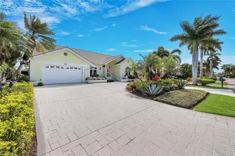 Exterior - 2147 Snook Dr, Naples, FL 34102 photo 15 of 18