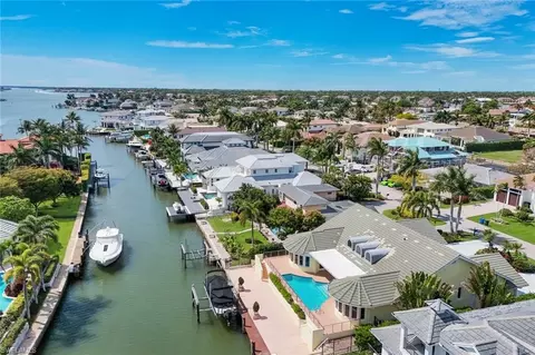 View/Area - 2147 Snook Dr, Naples, FL 34102 photo 2 of 4