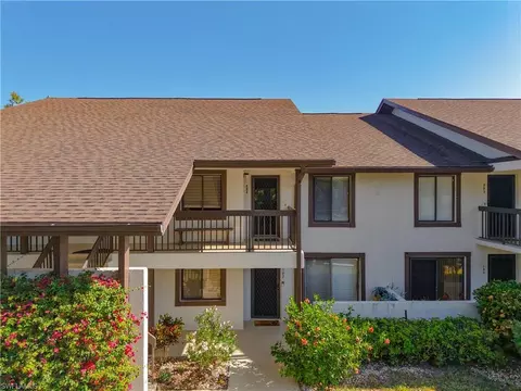 800 Misty Pines Cir #202, Naples, FL 34105