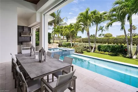 Exterior - 705 Wedge Dr, Naples, FL 34103 photo 2 of 4