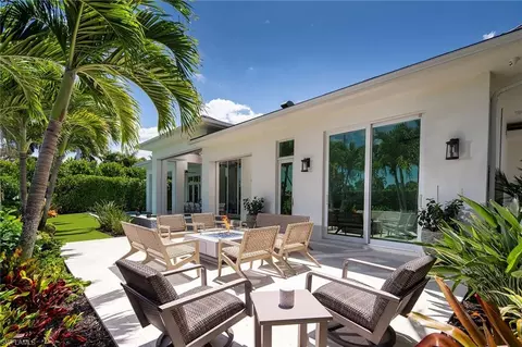 Exterior - 705 Wedge Dr, Naples, FL 34103 photo 3 of 4