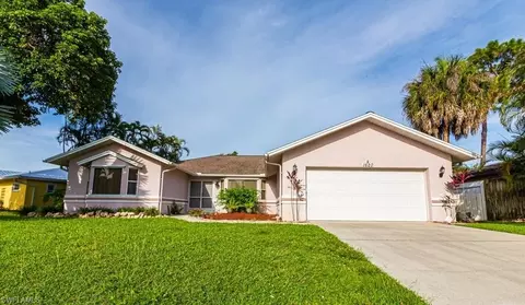 1620 Forest Lakes Blvd, Naples, FL 34105