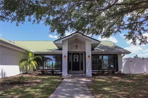 3049 SW 11th Pl, Cape Coral, FL 33914