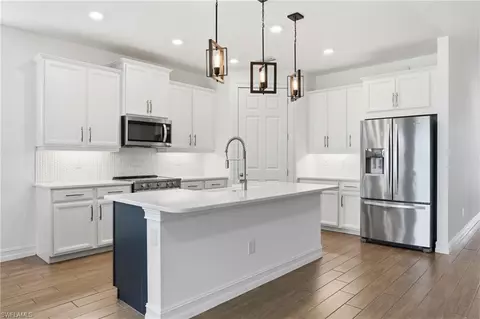28032 Captiva Shell Loop, Bonita Springs, FL 34135