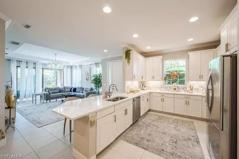 8070 Calle Canovas St, Naples, FL 34114