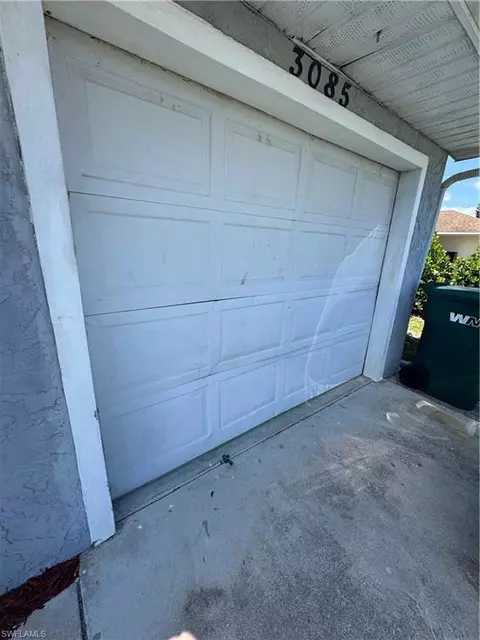3085 52nd St SW, Naples, FL 34116