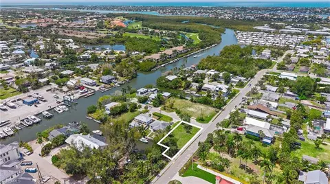 Orange St, Naples, FL 34112 photo 3
