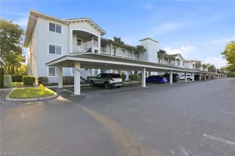 7819 Regal Heron Cir #8, Naples, FL 34104