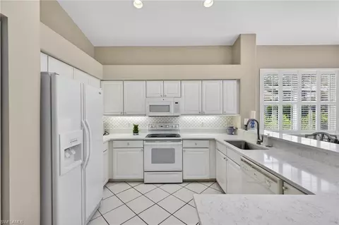 Kitchen - 21840 Masters Cir, Estero, FL 33928 photo 2 of 4