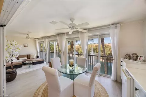 6680 Beach Resort Dr #1206, Naples, FL 34114
