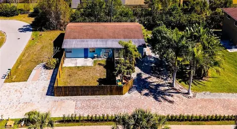 1400 Rosemary Ln, Naples, FL 34103