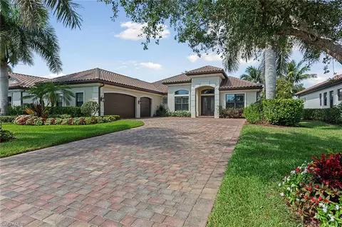 3365 Runaway Ln, Naples, FL 34114