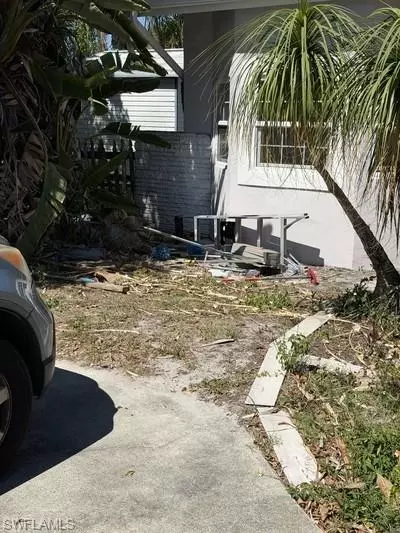 4825 Aztec Cir, Naples, FL 34112 photo 2