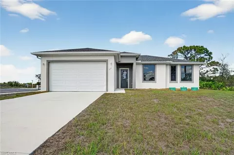 560 Genoa Ave S, Lehigh Acres, FL 33974