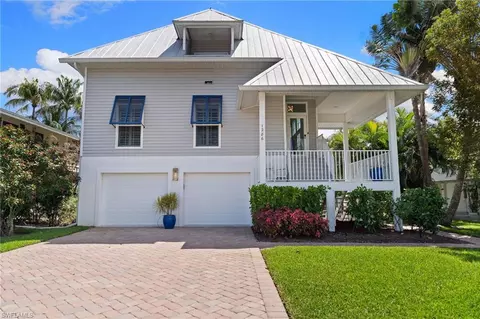 Exterior - 1286 Rainbow Ct, Naples, FL 34110 photo 1 of 13