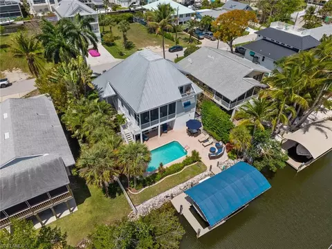 View/Area - 1286 Rainbow Ct, Naples, FL 34110 photo 6 of 7