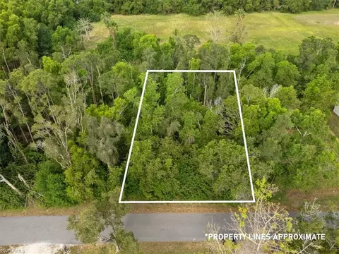 19826 Bristol Rd, Fort Myers, FL 33908