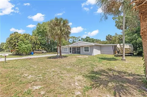 2030 Flamingo Dr, North Fort Myers, FL 33917