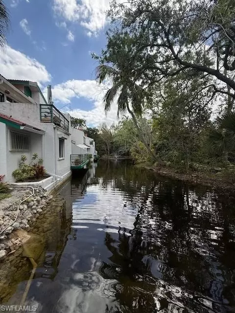 2294 Anchorage Ln #B, Naples, FL 34104