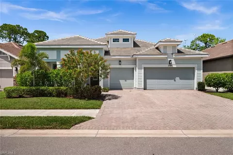 3769 Helmsman Dr, Naples, FL 34120