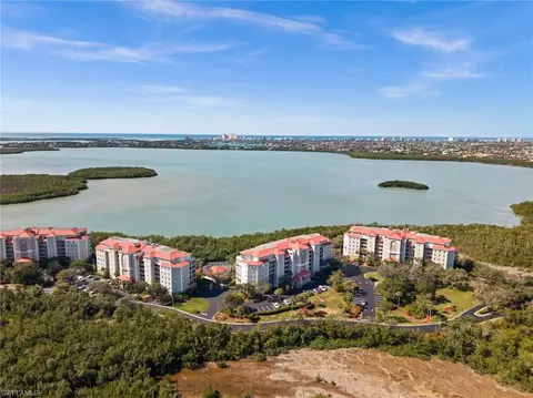 201 Vintage Bay Dr #B15, Marco Island, FL 34145