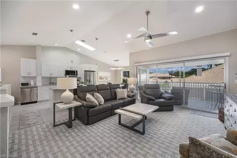 290 Emerald Bay Cir #L5, Naples, FL 34110