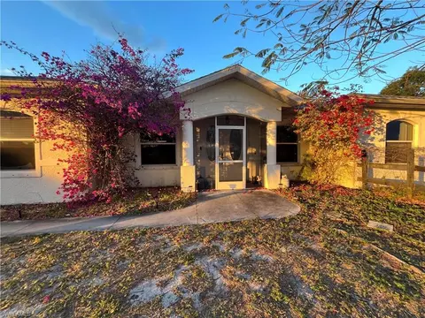 10551 Deal Rd, North Fort Myers, FL 33917