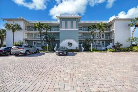 1200 Blue Point Ave #A2, Naples, FL 34102